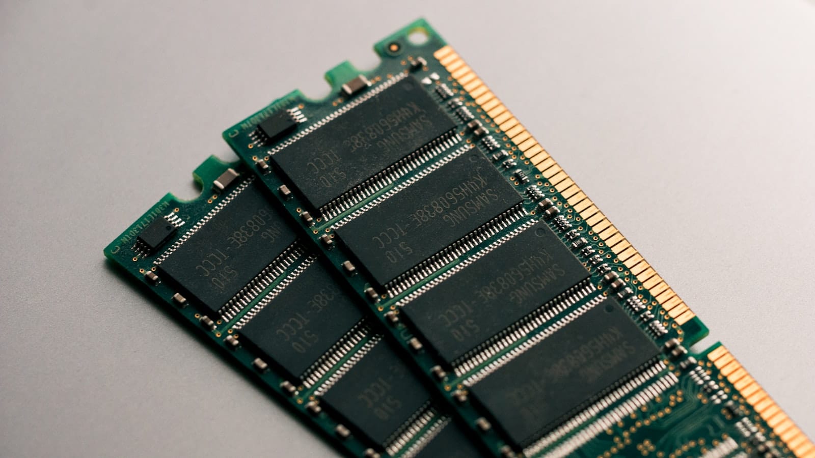 Memória RAM em 2026: DDR4 ou DDR5, Quanto e Qual Escolher