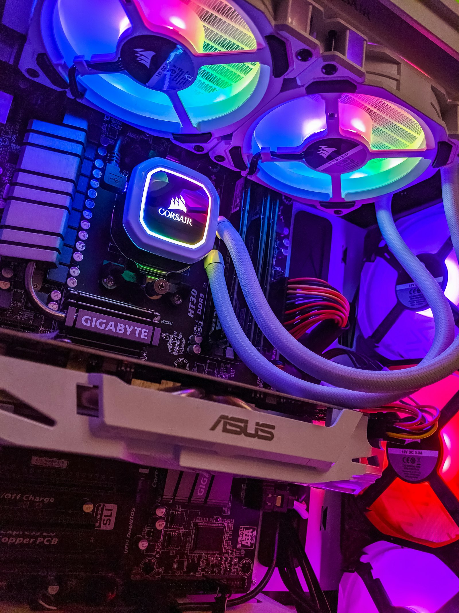SSD NVMe vs SATA em 2026: Qual Vale Mais a Pena