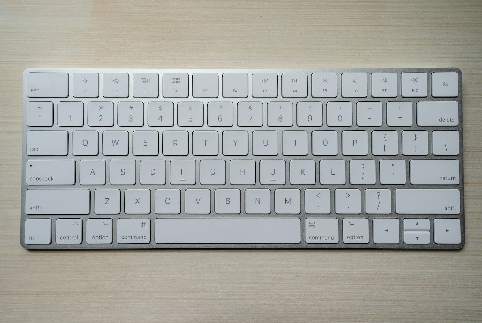 Teclado Gamer Mais Confiável de 2026: Mecânico ou Membrana? Guia Completo